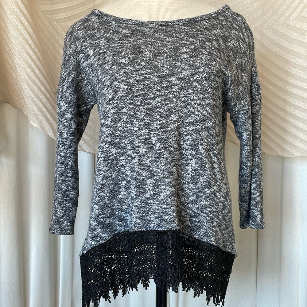 Sweater with Lace Trim M
